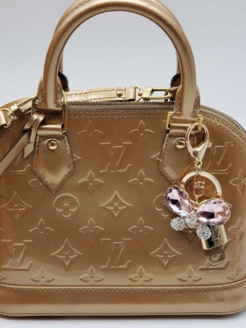 LV Gold Padlock Authentic 🔑 Luxury Bag Charm w/ Unbranded Butterfly Keychain - Picture 2 of 6